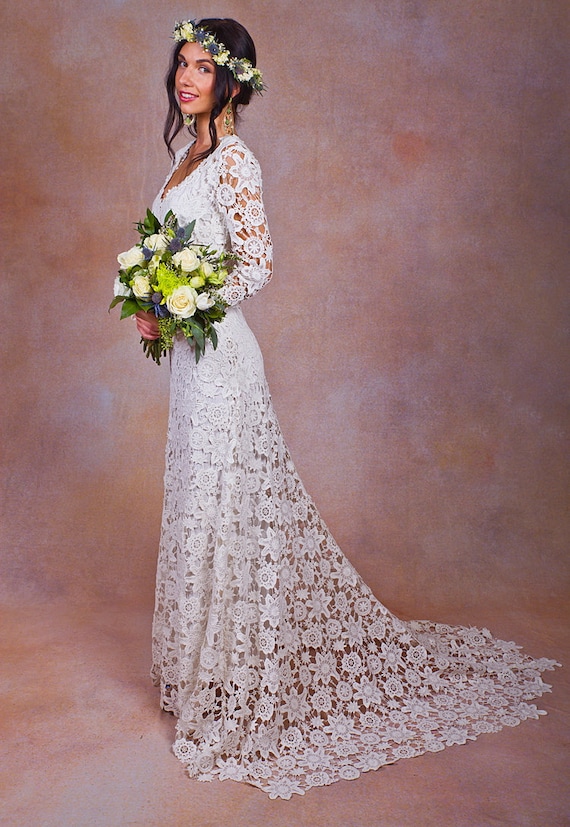 Simple Lace Wedding Dress